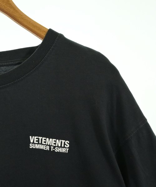 VETEMENTS（ヴェトモン）Tシャツ・カットソー 黒 サイズ:L メンズ/2200727823120
