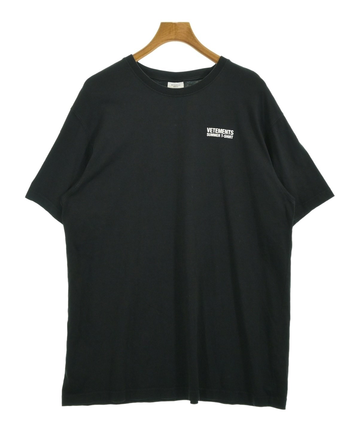 VETEMENTS（ヴェトモン）Tシャツ・カットソー 黒 サイズ:L メンズ
