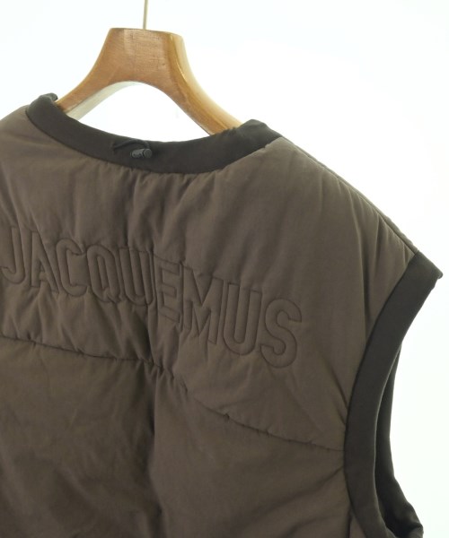 JACQUEMUS（ジャックムス）ダウンジャケット/ダウンベスト 茶 サイズ:46(M位) メンズ/2200718422066