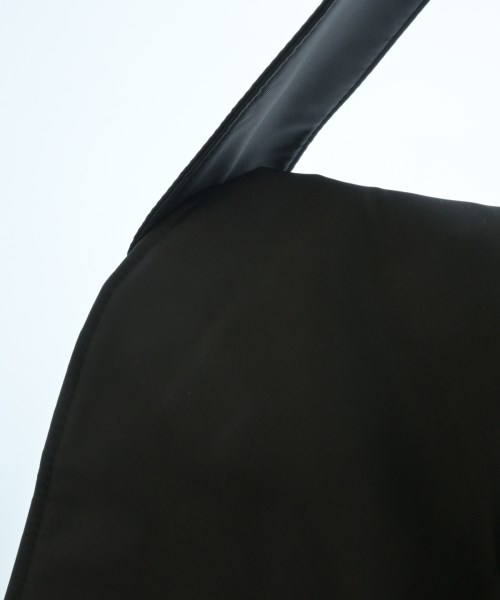 JACQUEMUS（ジャックムス）メッセンジャーバッグ 黒 サイズ:- メンズ/2200652695021