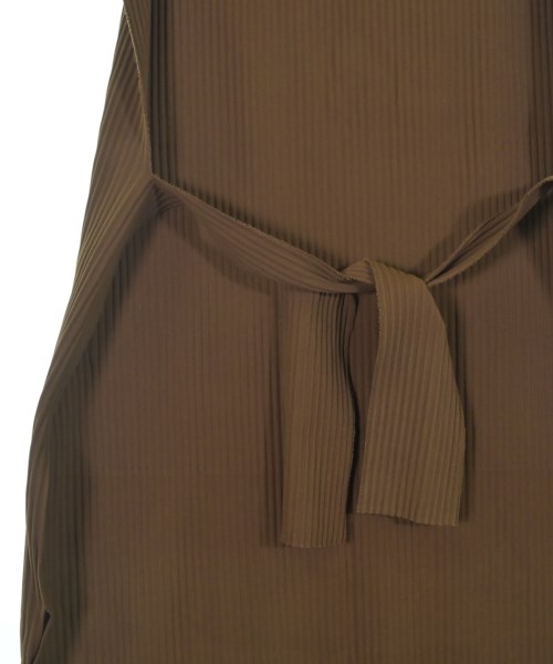 me ISSEY MIYAKE（ミーイッセイミヤケ）ワンピース 茶 サイズ:F レディース/2200639571188