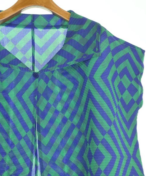 me ISSEY MIYAKE（ミーイッセイミヤケ）ブラウス 緑 サイズ:F レディース/2200627089046