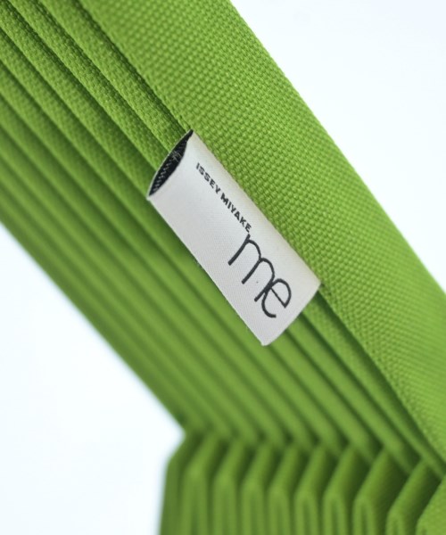me ISSEY MIYAKE（ミーイッセイミヤケ）トートバッグ 緑 サイズ:- レディース/2200627320095