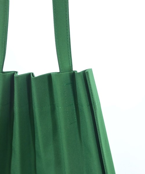 me ISSEY MIYAKE（ミーイッセイミヤケ）トートバッグ 緑 サイズ:- レディース/2200627320101