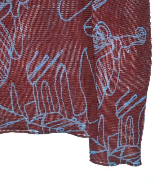 me ISSEY MIYAKE（ミーイッセイミヤケ）Tシャツ・カットソー 赤 サイズ:-(L位) レディース/2200621131031