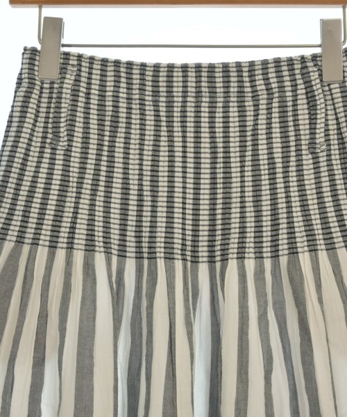 me ISSEY MIYAKE（ミーイッセイミヤケ）ロング・マキシ丈スカート グレー サイズ:-(M位) レディース/2200675114042