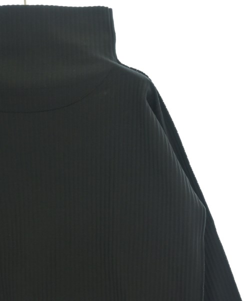 me ISSEY MIYAKE（ミーイッセイミヤケ）Tシャツ・カットソー 黒 サイズ:F レディース/2200682899031