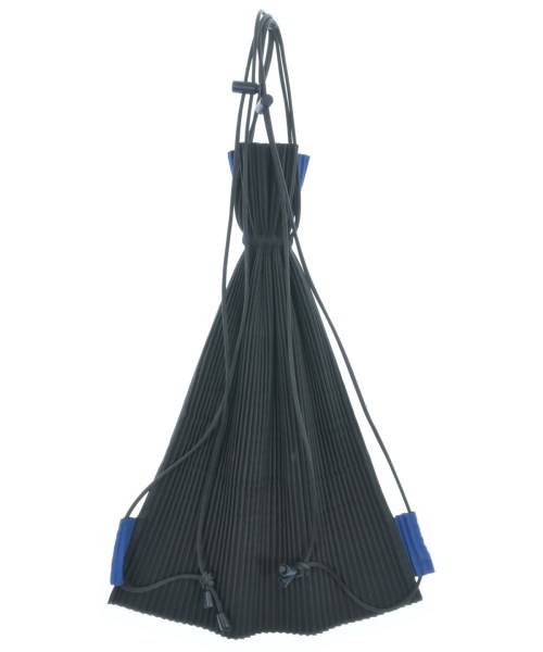 me ISSEY MIYAKE（ミーイッセイミヤケ）バックパック・リュック 青 サイズ:- レディース/2200697196088