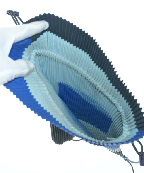 me ISSEY MIYAKE（ミーイッセイミヤケ）バックパック・リュック 青 サイズ:- レディース/2200697196088