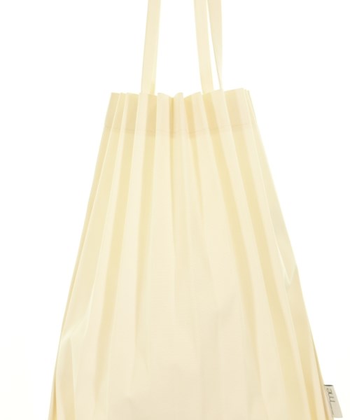 me ISSEY MIYAKE（ミーイッセイミヤケ）トートバッグ 白 サイズ:- レディース/2200701052041