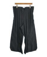 me ISSEY MIYAKE（ミーイッセイミヤケ）その他 黒 サイズ:-(M位) メンズ/2200655042051