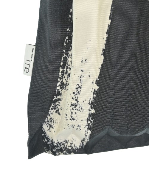 me ISSEY MIYAKE（ミーイッセイミヤケ）トートバッグ 白 サイズ:- レディース/2200710250070