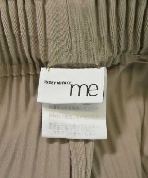 me ISSEY MIYAKE（ミーイッセイミヤケ）クロップドパンツ ベージュ サイズ:-(M位) レディース/2200718730086