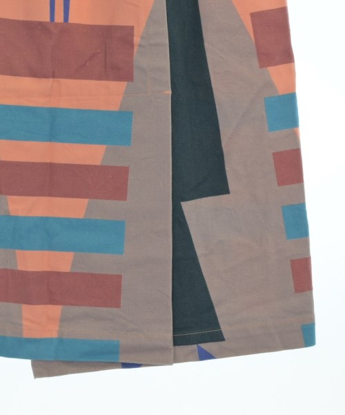 me ISSEY MIYAKE（ミーイッセイミヤケ）ひざ丈スカート オレンジ サイズ:-(M位) レディース/2200651723220