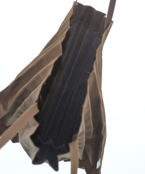 me ISSEY MIYAKE（ミーイッセイミヤケ）トートバッグ 茶 サイズ:- レディース/2200699458085