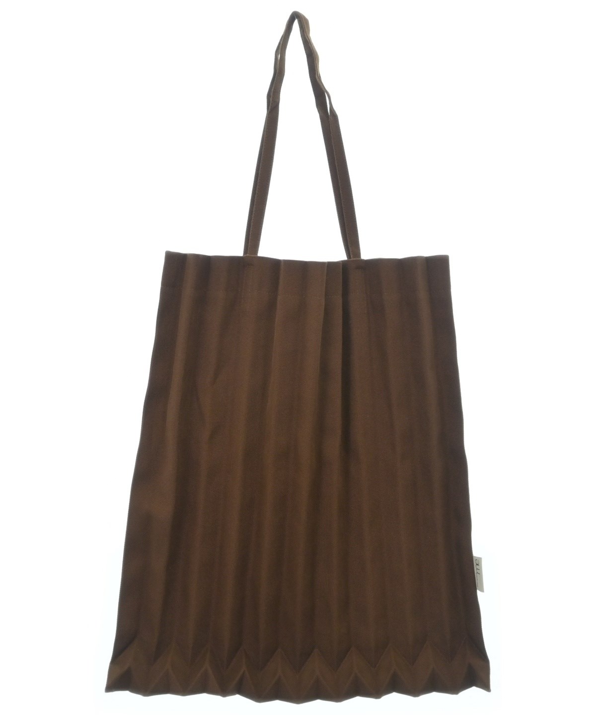 me ISSEY MIYAKE（ミーイッセイミヤケ）トートバッグ 茶 サイズ 