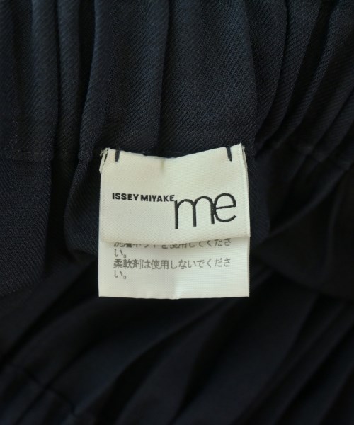 me ISSEY MIYAKE（ミーイッセイミヤケ）ロング・マキシ丈スカート 紺 サイズ:-(M位) レディース/2200703770073