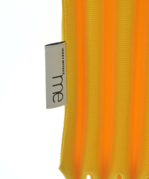 me ISSEY MIYAKE（ミーイッセイミヤケ）ショルダーバッグ 黄 サイズ:- レディース/2200664747039
