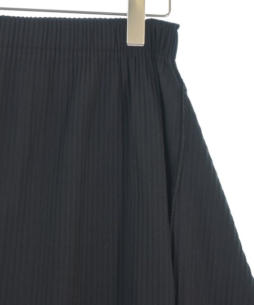 me ISSEY MIYAKE（ミーイッセイミヤケ）ロング・マキシ丈スカート 黒 サイズ:-(M位) レディース/2200671394028