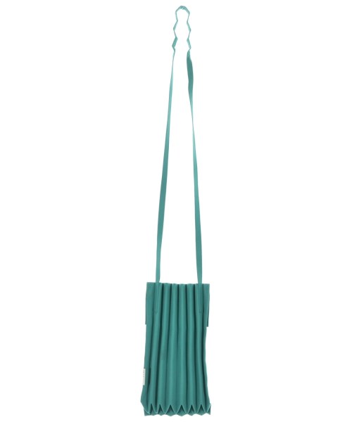 me ISSEY MIYAKE（ミーイッセイミヤケ）ショルダーバッグ 緑 サイズ:- レディース/2200731436064