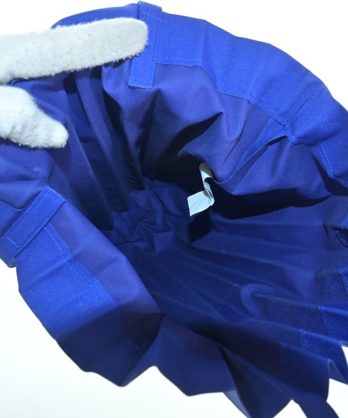 me ISSEY MIYAKE（ミーイッセイミヤケ）トートバッグ 青 サイズ:- レディース/2200732855062