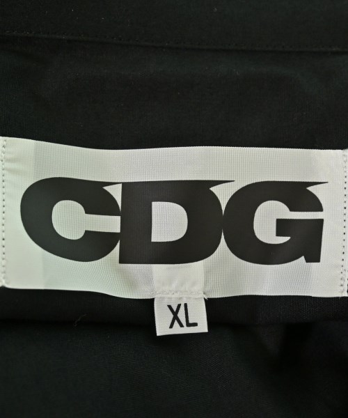 CDG（シーディージー）カジュアルシャツ 黒 サイズ:XL メンズ/2200602235048