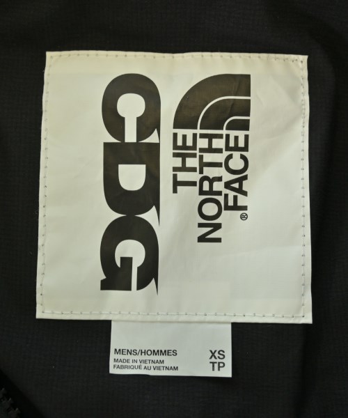 CDG（シーディージー）ダウンジャケット/ダウンベスト 黒 サイズ:XS メンズ/2200670286010