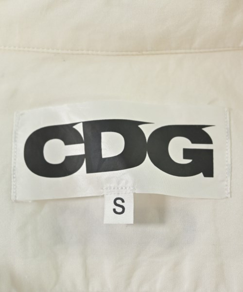 CDG（シーディージー）カジュアルシャツ 白 サイズ:S メンズ/2200681219083