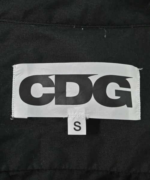 CDG（シーディージー）カジュアルシャツ 黒 サイズ:S メンズ/2200681219106
