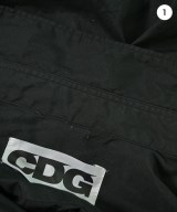 CDG（シーディージー）カジュアルシャツ 黒 サイズ:S メンズ/2200681219106