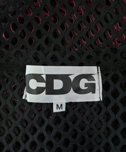 CDG（シーディージー）Tシャツ・カットソー 黒 サイズ:M メンズ/2200707335124