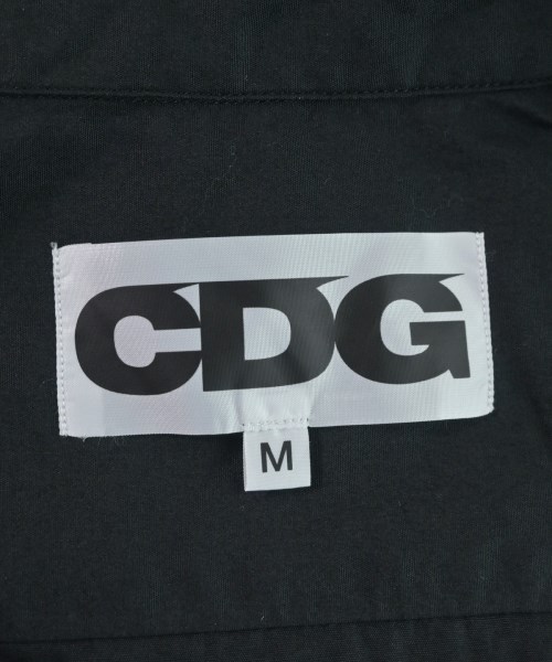 CDG（シーディージー）カジュアルシャツ 黒 サイズ:M メンズ/2200663348046