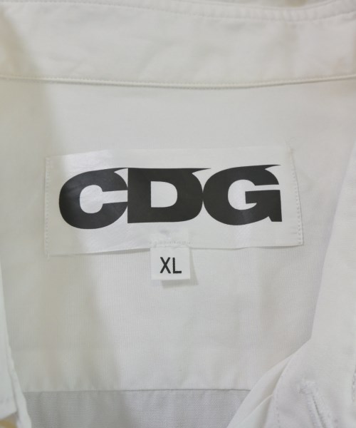 CDG（シーディージー）カジュアルシャツ 白 サイズ:XL メンズ/2200671999070