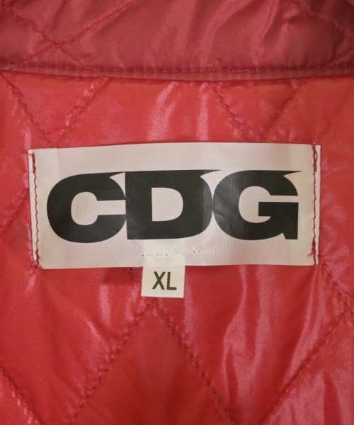 CDG（シーディージー）ダウンコート 赤 サイズ:XL メンズ/2200728723078