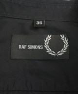 RAF SIMONS（ラフシモンズ）カジュアルシャツ 黒 サイズ:36(S位) メンズ/2200665002052