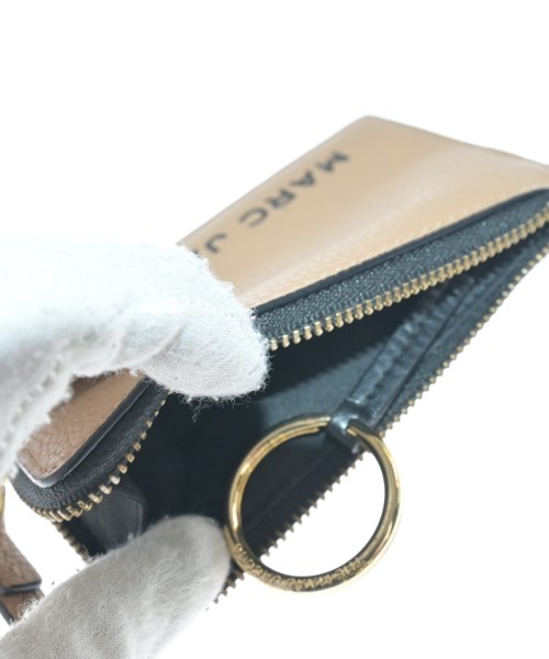 MARC JACOBS（マークジェイコブス）カードケース ベージュ サイズ:- レディース/2200638214031