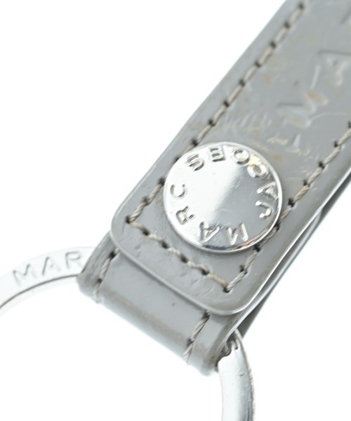 MARC JACOBS（マークジェイコブス）キーケース・キーホルダー グレー サイズ:- レディース/2200658331107