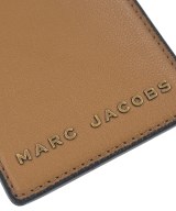 MARC JACOBS（マークジェイコブス）チャーム ベージュ サイズ:- レディース/2200703072566