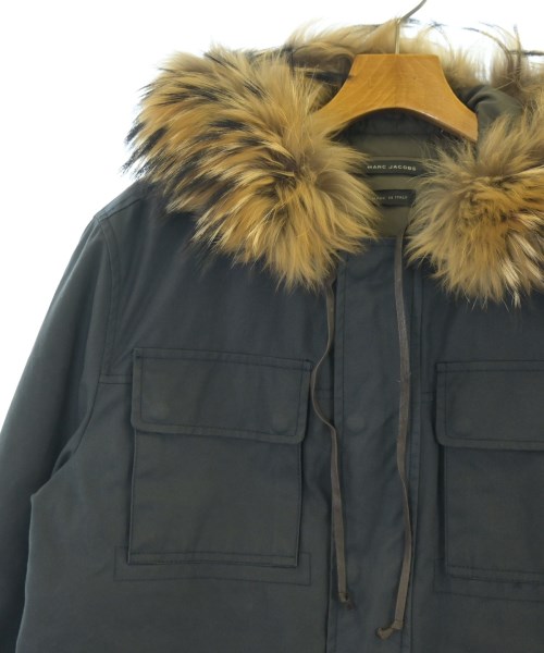 MARC JACOBS（マークジェイコブス）ダウンジャケット/ダウンベスト グレー サイズ:48(L位) メンズ/2200646533056