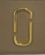 MARC JACOBS（マークジェイコブス）ショルダーバッグ 茶 サイズ:- レディース/2200705846172