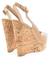 Christian Louboutin（クリスチャンルブタン）サンダル ベージュ サイズ:EU36(22.5cm位) レディース/2200615499451