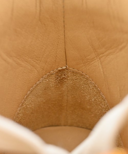 Christian Louboutin（クリスチャンルブタン）スニーカー ゴールド サイズ:EU35 1/2(22cm位) レディース/2200620951258