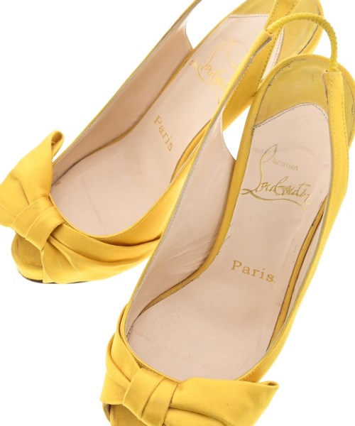 Christian Louboutin（クリスチャンルブタン）パンプス 黄 サイズ:EU35 1/2(22cm位) レディース/2200646089614