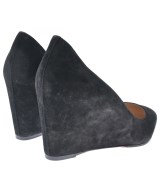Christian Louboutin（クリスチャンルブタン）パンプス 黒 サイズ:EU38 1/2(25cm位) レディース/2200707483474