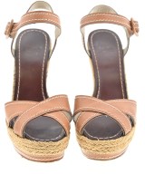 Christian Louboutin（クリスチャンルブタン）サンダル ベージュ サイズ:36(22.5cm位) レディース/2200668381147