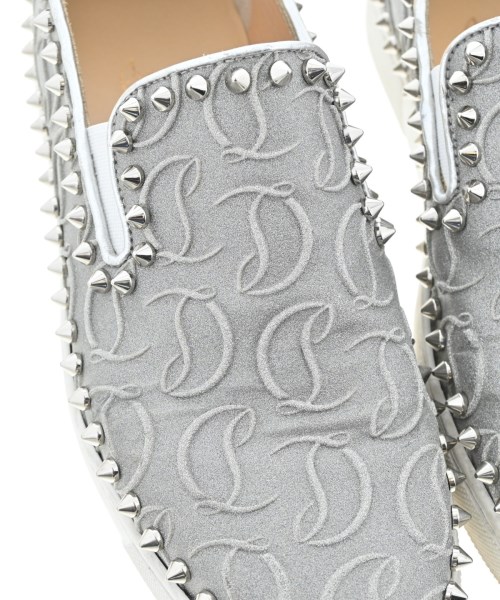 Christian Louboutin（クリスチャンルブタン）スニーカー シルバー サイズ:38(25cm位) レディース/2200669290097