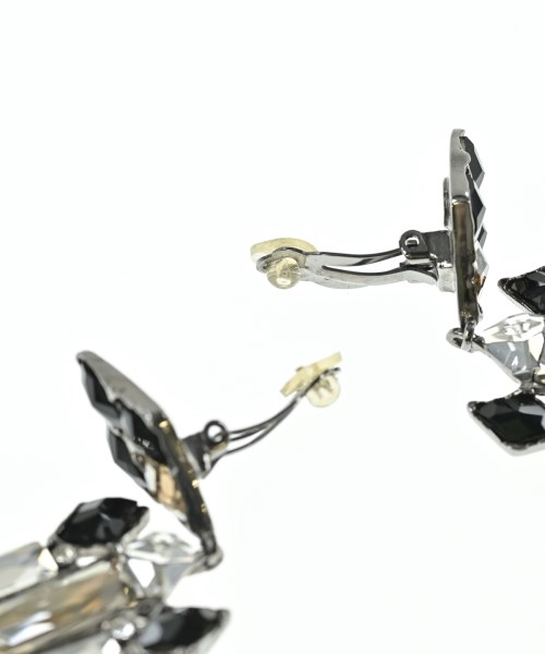 YVES SAINT LAURENT rive gauche（イヴサンローランリヴゴシュ）ピアス・イヤリング 黒 サイズ:- レディース/2200620404037