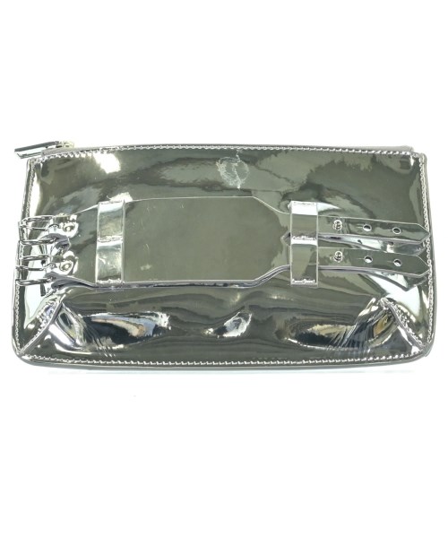 MM6(エムエムシックス)クラッチバッグ シルバー サイズ:-/2200642299130