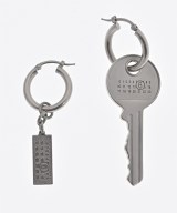 MM6（エムエムシックス）ピアス・イヤリング シルバー サイズ:- レディース/2200684607078