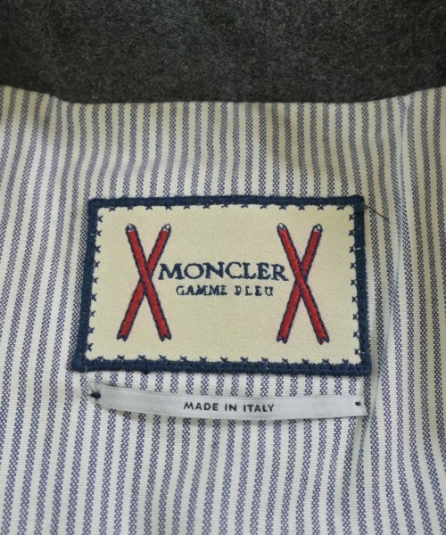 MONCLER GAMME BLEU（モンクレールガムブルー）ダウンジャケット/ダウンベスト グレー サイズ:1(S位) メンズ/2200634056024